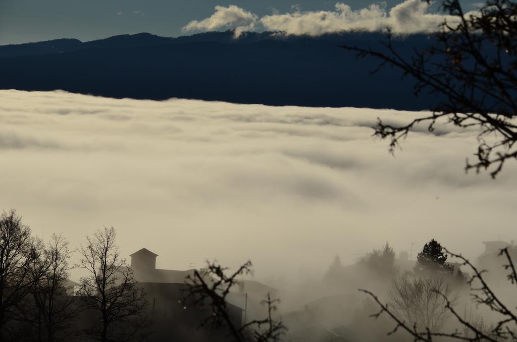 Compiano Casale Sambuceto Bed & Breakfast エクステリア 写真