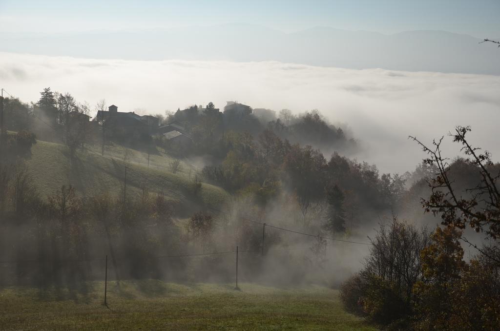 Compiano Casale Sambuceto Bed & Breakfast エクステリア 写真